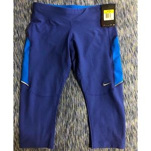 Nike cropped Dri-fit leggings
